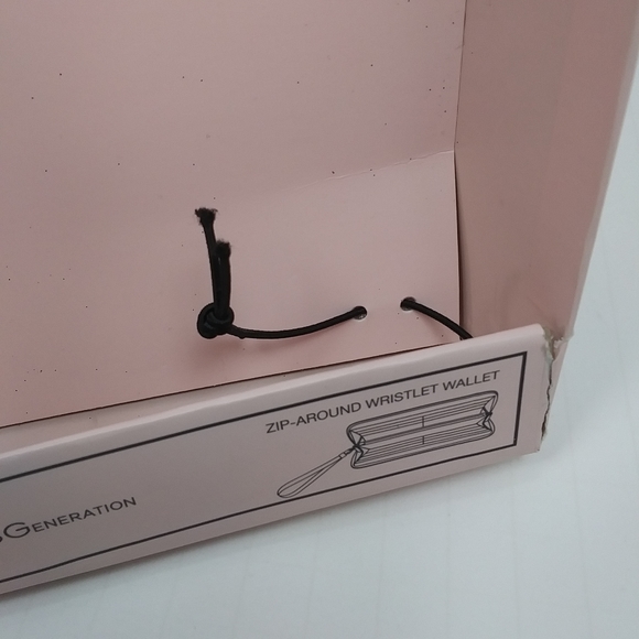 BCBG Kalina Black Glitter Wristlet Boxed NIB - Picture 4 of 11